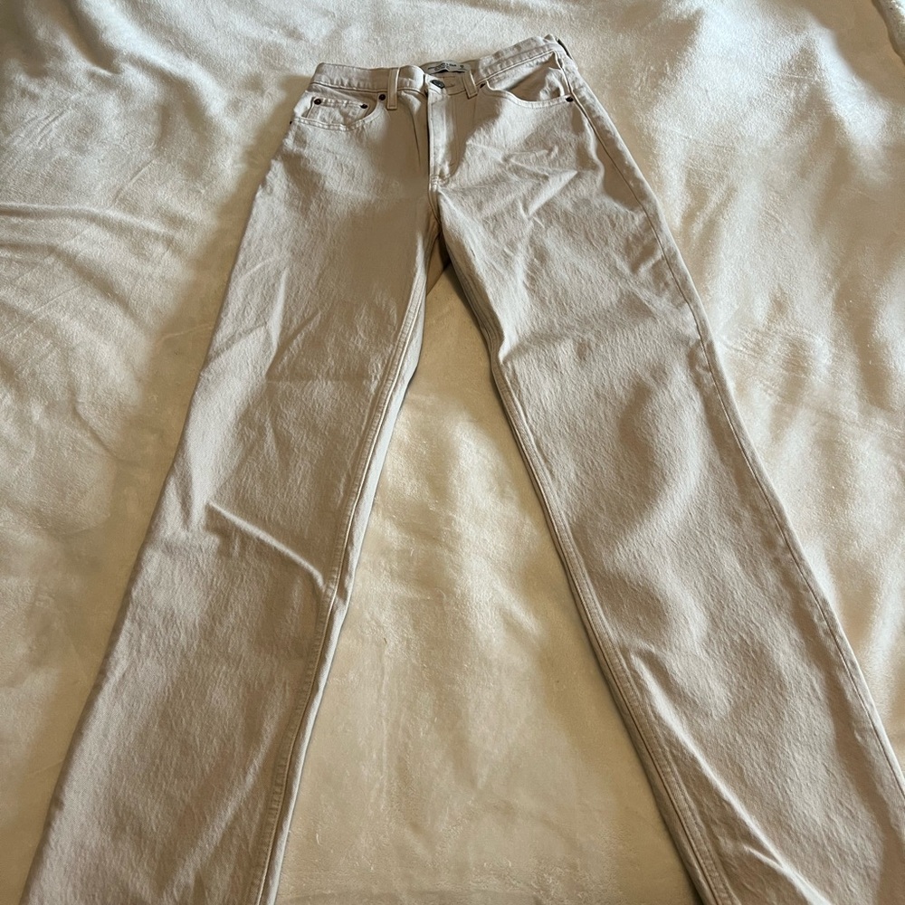 Cream Abercrombie 90s jeans